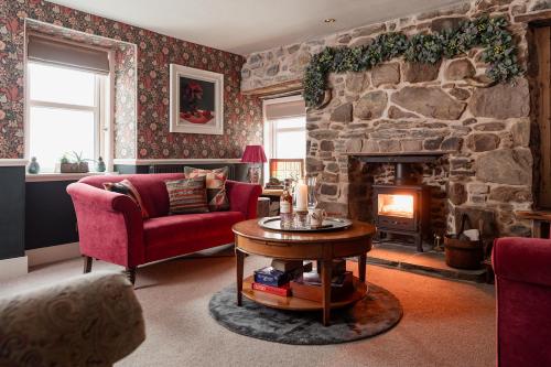 Luxury 3 Bedroom Cottage - Sleeps 6 in تومينتول