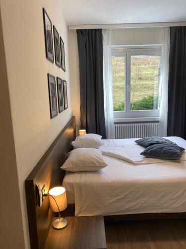 1 queen bed