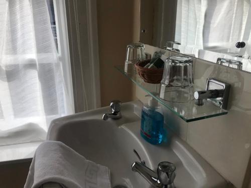 The Apple House - image 11