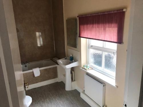 The Apple House - image 5