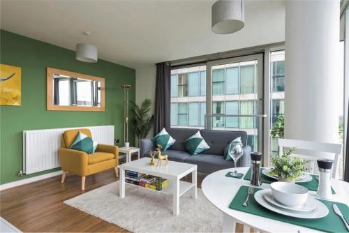 Luxury Milton Keynes Apartment at The Prevé