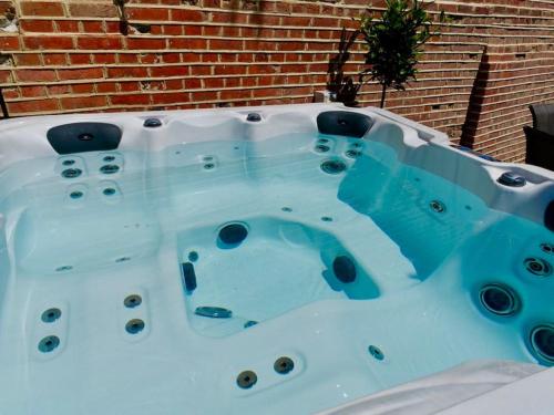 Luxury 3 Bed Manor House Hot Tub & Cinema