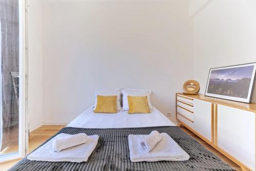 CENTRE VILLE-SUPERBE APPARTEMENT DE 50 M2 - COSY AVEC TERRASSE -Wifi