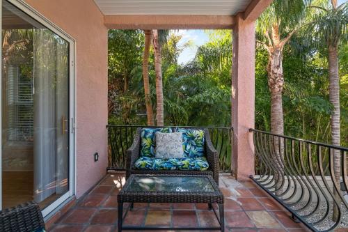 Sweet Home Anna Maria by RedAwning – Holmes Beach, FL