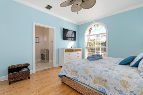 Sweet Home Anna Maria by RedAwning – Holmes Beach, FL