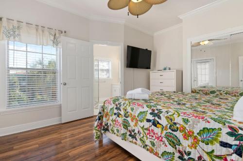 Sweet Home Anna Maria by RedAwning – Holmes Beach, FL