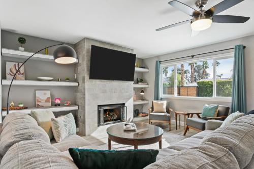 Tranquil Escape Contemporary 3-Bedroom Retreat - A Ryson Property in Cathedral City, USA