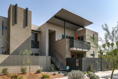 Premiere Contemporary Condo - A Ryson Property in Palm Springs, USA