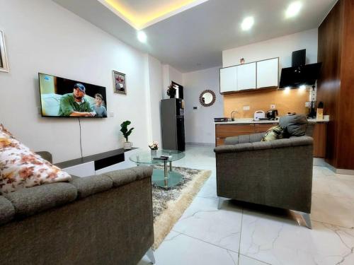 Chiq 2 bedroom Apartment for Rent #101