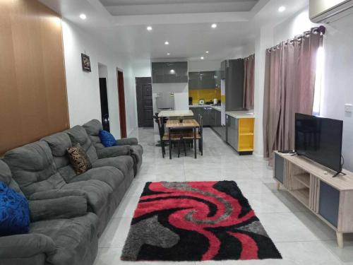 Pacific Apartment photo 4