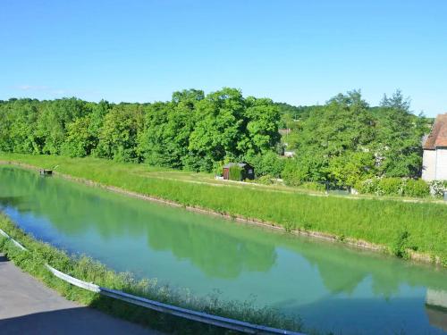 Au Fil de l'eau - Grand T2 rénové au bord du canal