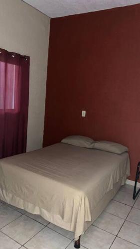 Acogedor Depto 2 Rec. 1 Baño, Cocina Equip in Apatzingán de la Constitución, Mexico