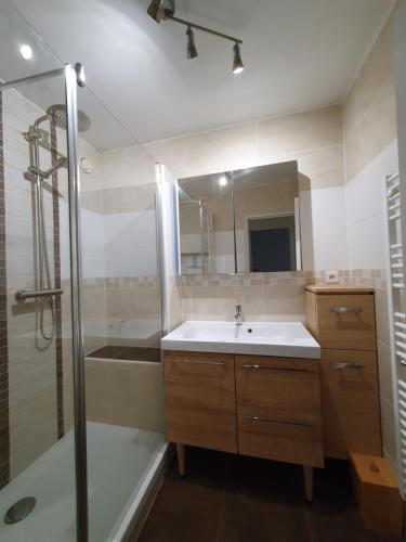 F3 avec balcon 5 min gare SQY et Parking gratuit in Guyancourt