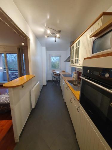 F3 avec balcon 5 min gare SQY et Parking gratuit in Guyancourt