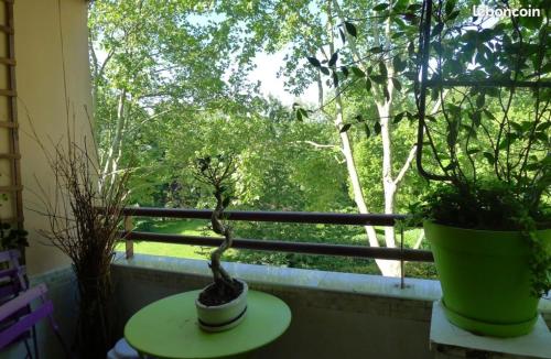 F3 avec balcon 5 min gare SQY et Parking gratuit in Guyancourt