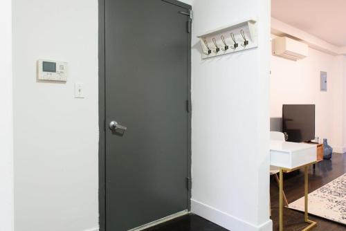 39-1 Renovated 3BR Prime Midtown West, Nueva York (foto 6)