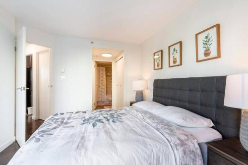 Luxury 2-bedroom condo beach side Yaletown in Vancouver, Canada