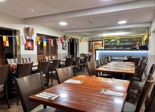 Stunning 1-Bedroom Penthouse in Marble Arch 72 - image 14