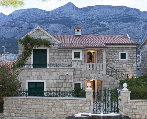 A szálláshely kívülről, Villa Columba - 4 Star Deluxe Apartments - Sea-Front & Panorama View in Makarska városközpont
