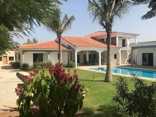 Une belle villa à saly ngaparou