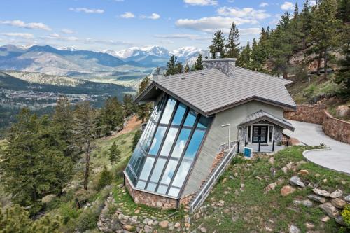 Breathtaking Luxury Mountain Retreat - Switzerland in Colorado - Estes Park's Very Best