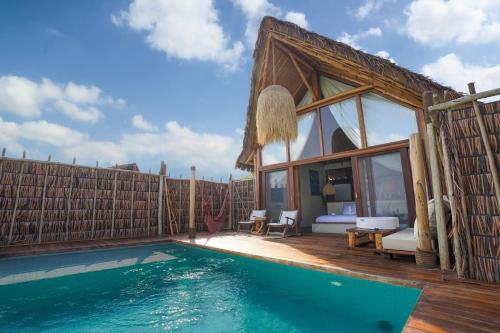 535227567 Casa Mikoko Resort