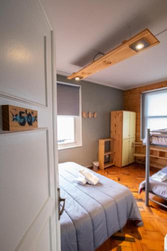 Carving Surf Hostel - image 14
