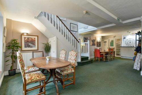 The Crown Hotel - image 6