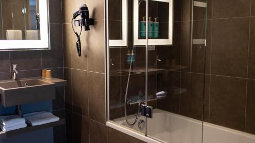 Novotel Fontainebleau Ury photo 1