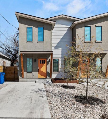 Brand New Relax at 3BR2BA Apt. Near City Center in San Antonio, USA