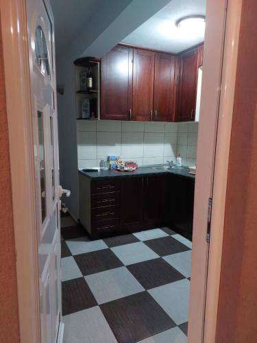 Apartmani “Dunja” in كامينارى