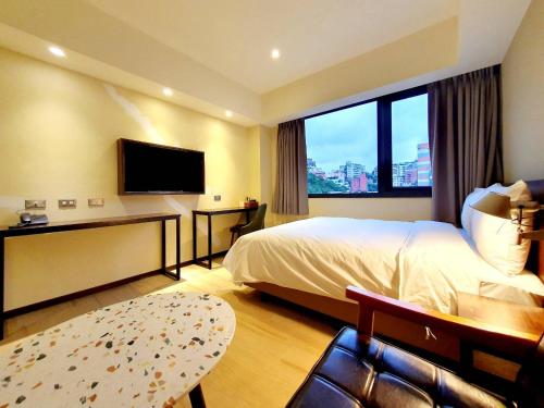 room detail thumbnail 1