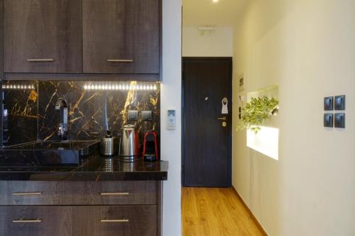 The Athens Version Luxury Suites - image 5