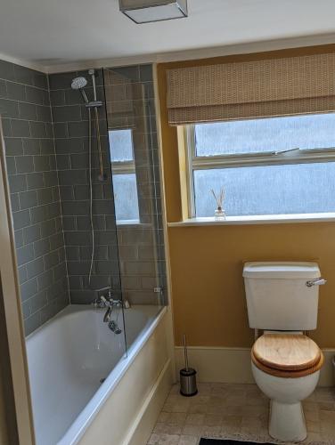 room detail thumbnail 2