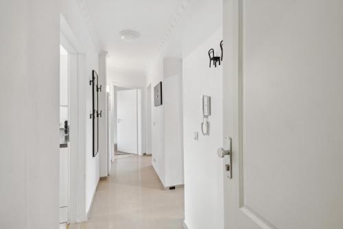 Kilátás, Zentrale Lage ... Ideal für Geschäftsleute, Monteure, Familien...3 Zimmer, Wlan, SmartTV (Zentrale Lage ... Ideal fur Geschaftsleute, Monteure, Familien...3 Zimmer, Wlan, SmartTV) in Mettmann