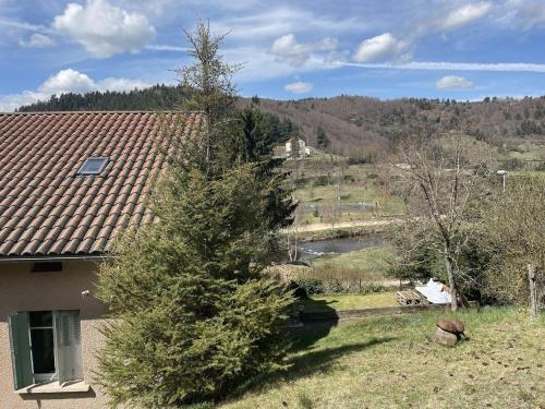 Grand Gîte 12 personnes Maison Fougères gauche Auvergne
