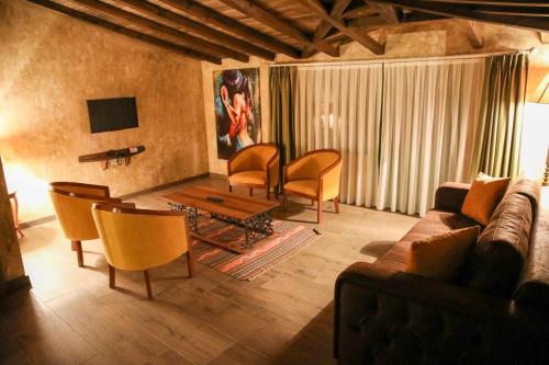 Comoditats, Kazdağı Atila Bey Konağı (Kazdagı Atila Bey Konagı) in Narlı Mahallesi