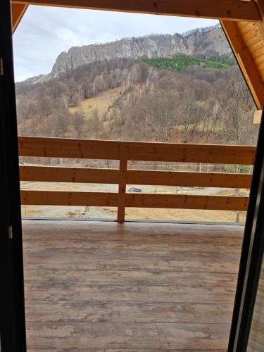 Charpatian Log Cabin Dragoslavele in Valea Hotaruluja