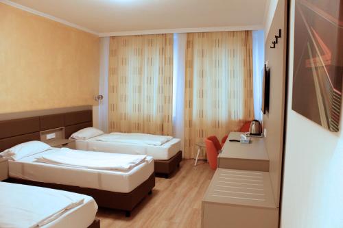 Isar City Hotel - image 2