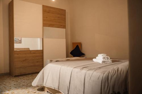 TWO-ROOM Apt. under the Aqueduct's ARCH in Pigneto, Roma (foto 2)