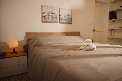 TWO-ROOM Apt. under the Aqueduct's ARCH in Pigneto, Roma (foto 4)