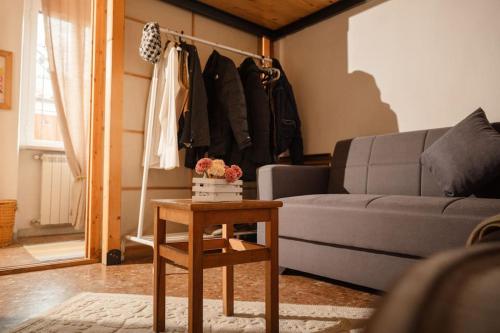 TWO-ROOM Apt. under the Aqueduct's ARCH in Pigneto, Roma (foto 8)