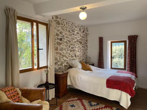 2 bedrooms, 4 beds