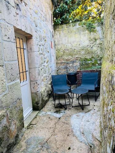 Maison de charme in Amblenī