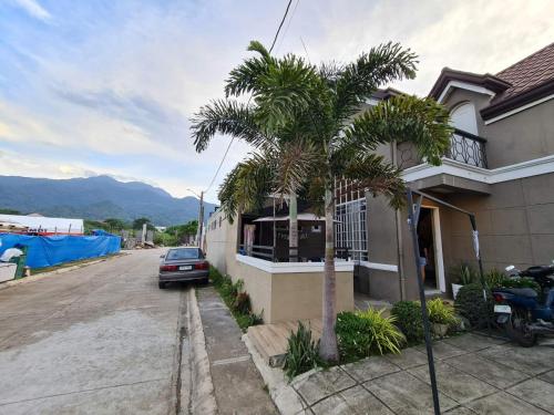 Palazzo 1 HotSpring,3Bedrooms 35to40pax, Pansol Calamba in Laguna