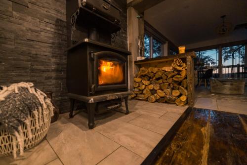 LoveNest - Hot tub & Fireplace - Warm, cozy & relaxing