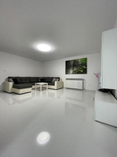 Apartment White Zagreb - private parking&garage