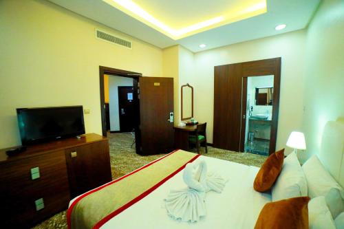 Family Room image 1