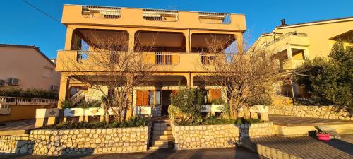 Spacious apartments with sea view