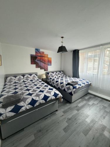 Four Bedroom House Near Tottenham Spurs Stadium gîte à louer Angel Road Railway Station